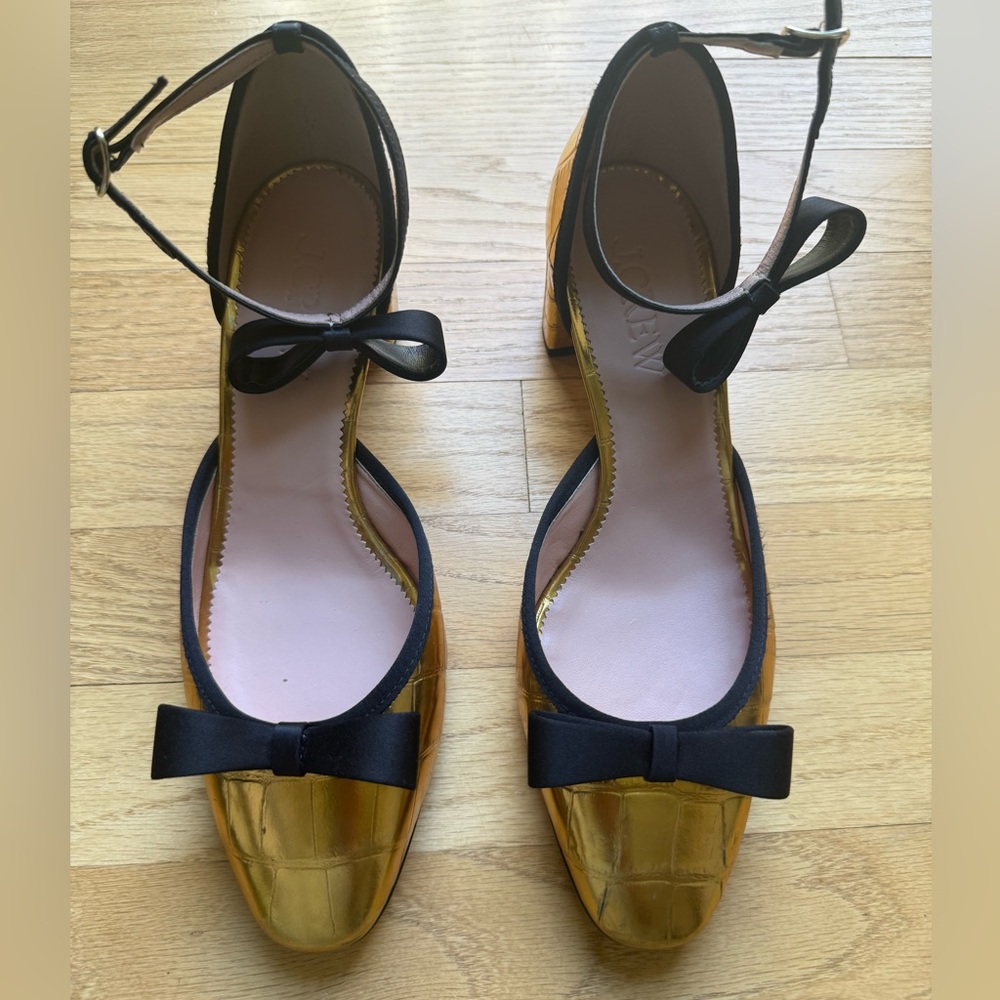 J. Crew Gold and Black Heels with bow